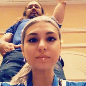 Meet your Posher, Nohemi